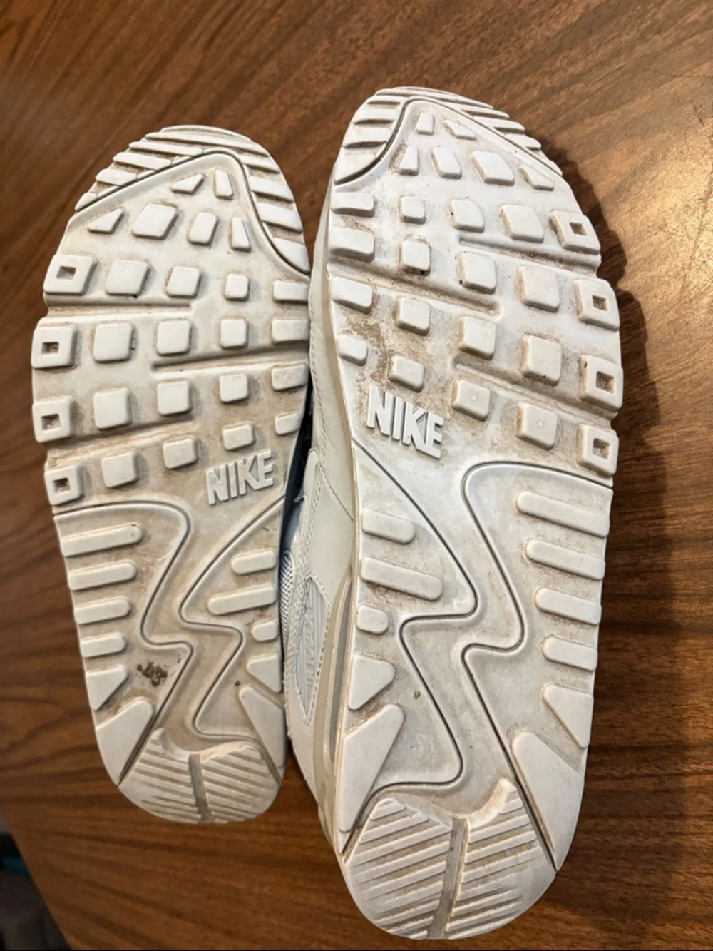 Nike Size 10 Nike Air Max 90 